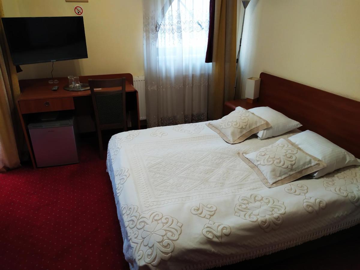 Bed and Breakfast Gosciniec Czarci Mlyn Бендзин Екстер'єр фото